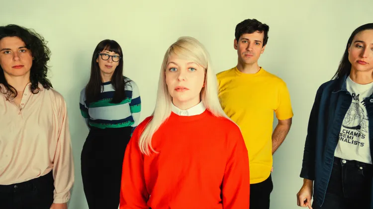 We got a great throwback for you today: Earlier this year, just around their tenth anniversary, Canadian band Alvvays celebrated the release of their self-titled debut album that…